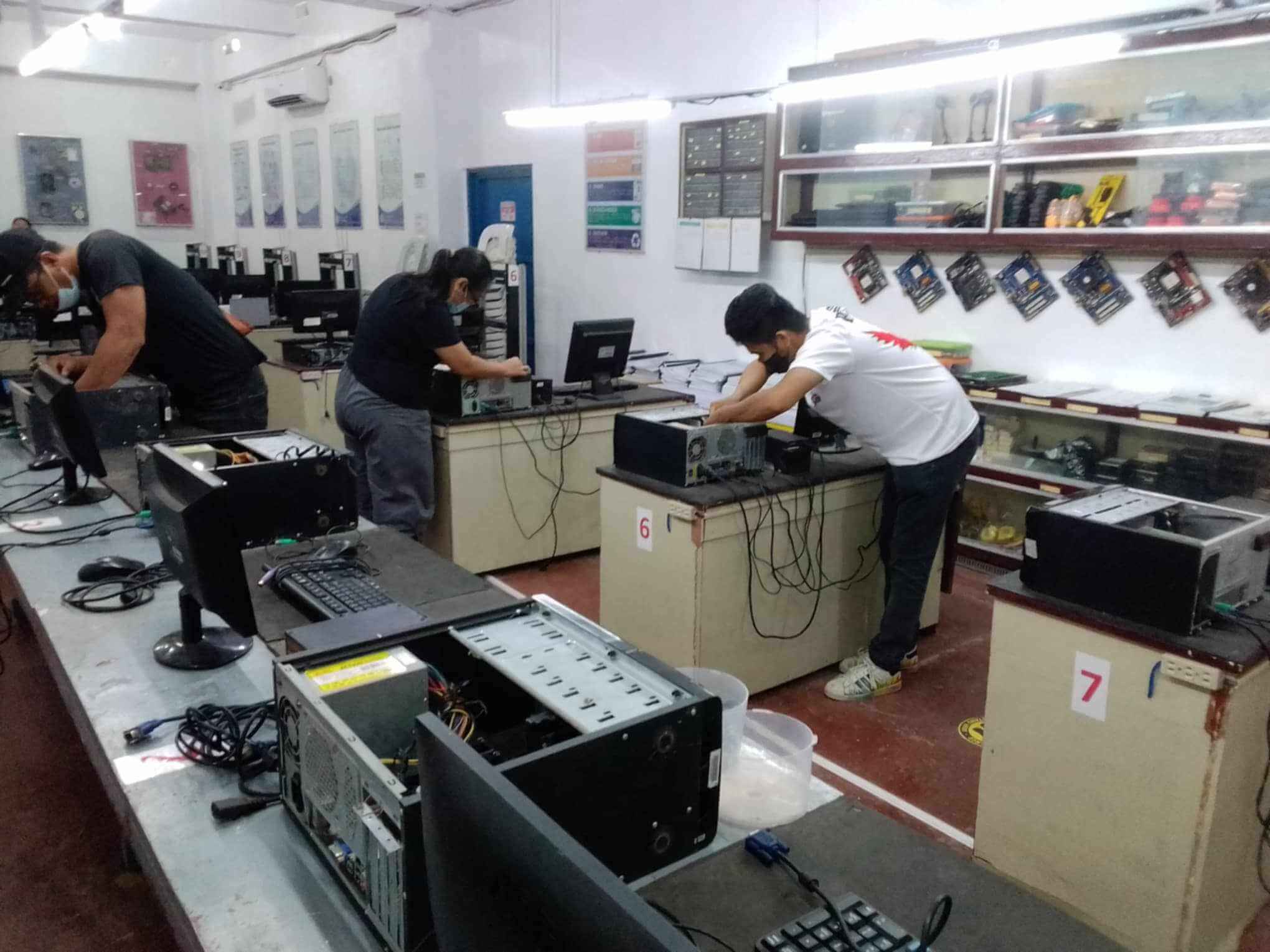 Comupert System Servicing Laboratory thumbnail 2